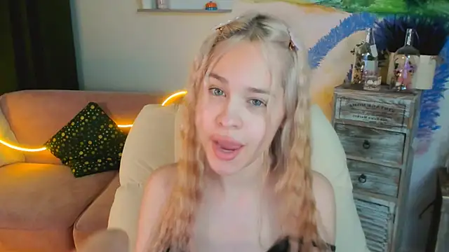UliaNeer Pertunjukan Webcam