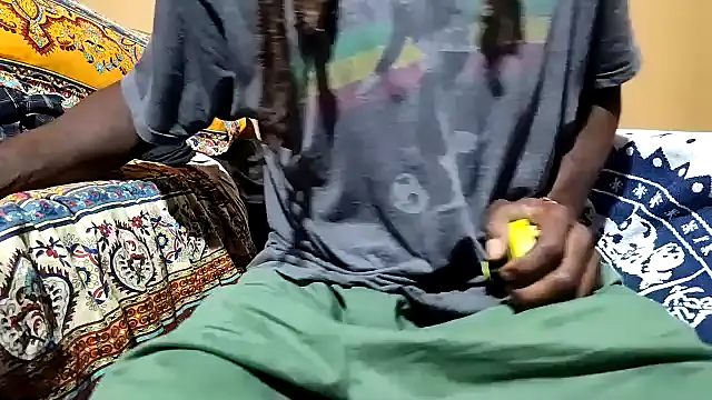 EYEzIAM ওয়েবক্যাম শো