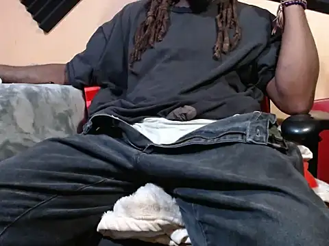 EYEzIAM's Webcam Show