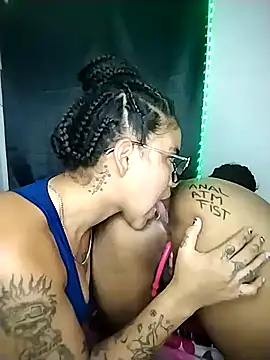 Show de Bel_amour777 na webcam