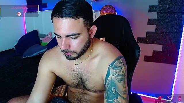 عرض كام adamhairy