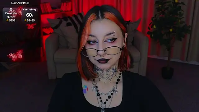 Mistress__Marcelline Show in webcam