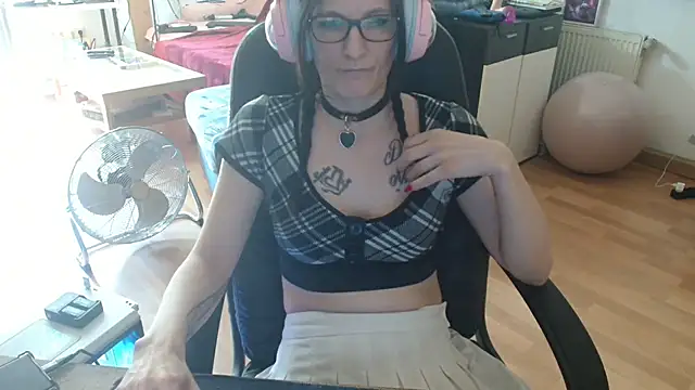 Nuyara's Live XXX Chat