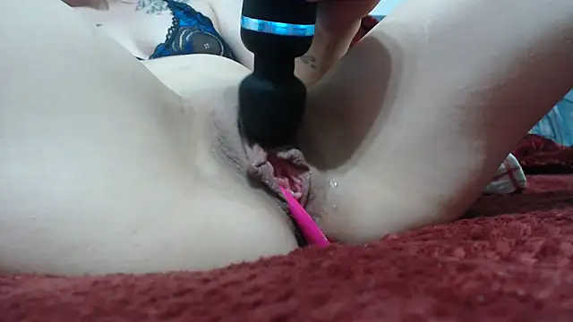 Nuyara webcam show