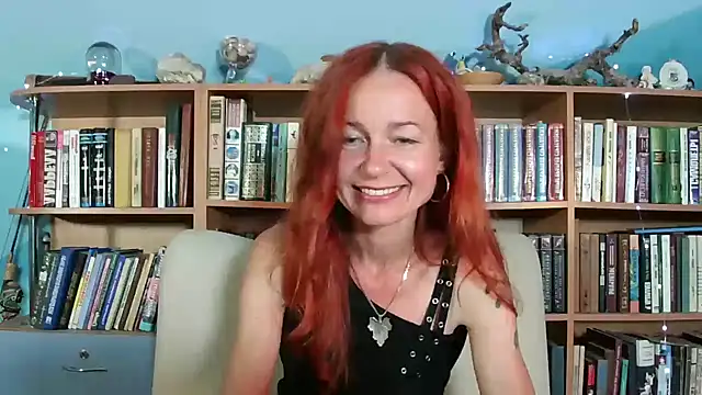 צ'אט XXX בשידור חי של Foxilady357