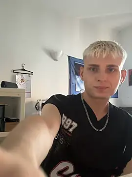 benjaminxmanuel Show Webcam