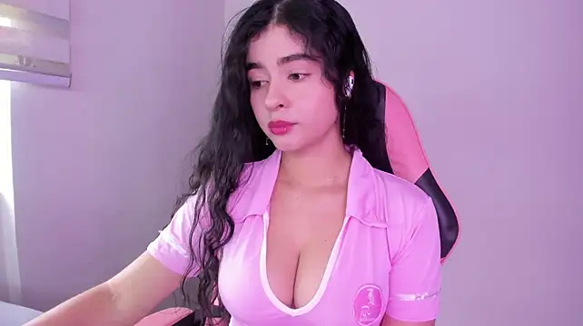 Arianna_Jannes Adlı Modelin Canlı XXX Sohbeti