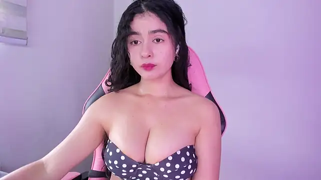 Arianna_Jannes Chat XXX in diretta