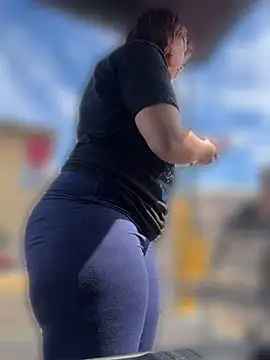 moan4mona webkamerás műsora