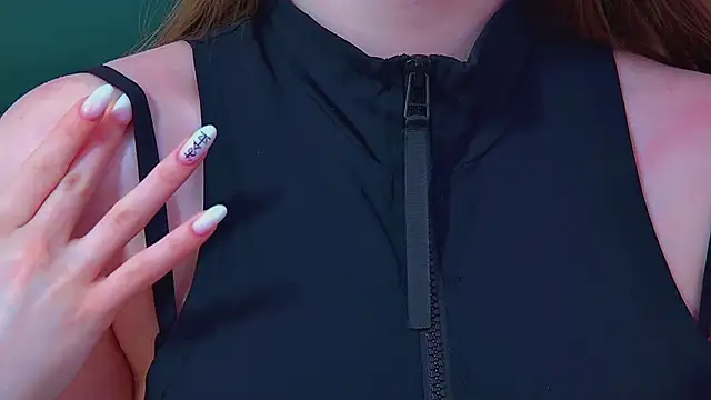 XXX chat uživo modela KeiraAsti