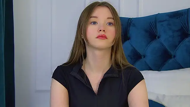 KeiraAsti's Live XXX Chat