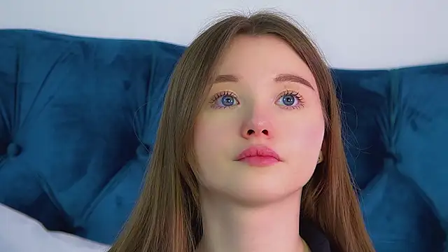 KeiraAsti Adlı Modelin Canlı XXX Sohbeti