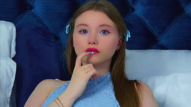 KeiraAsti Adlı Modelin Canlı XXX Sohbeti