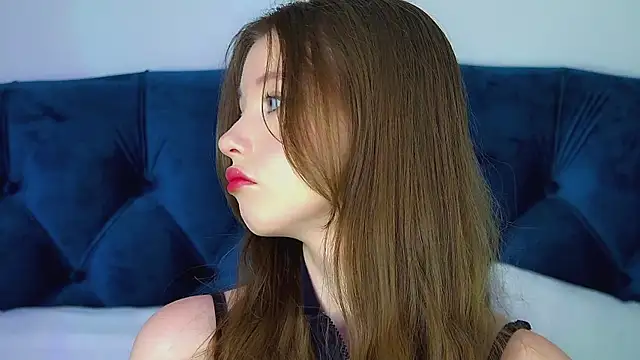 KeiraAsti's Live XXX Chat