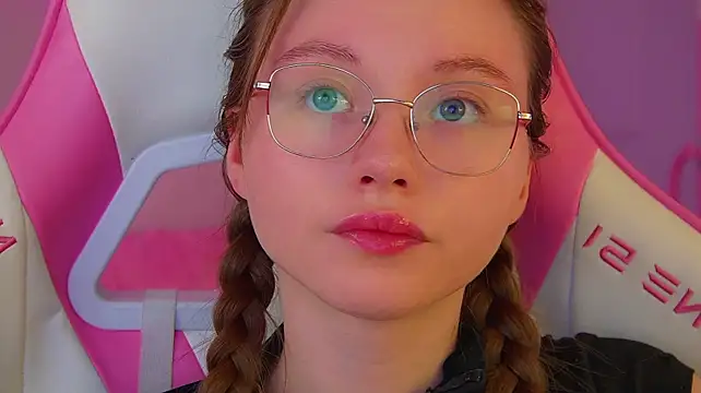 KeiraAsti webcam show