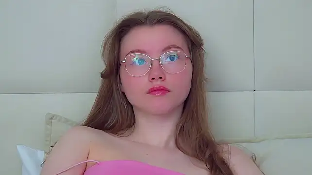 Show modela KeiraAsti na web-kameri