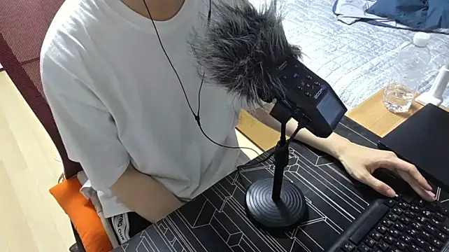 016giy 网络视讯表演