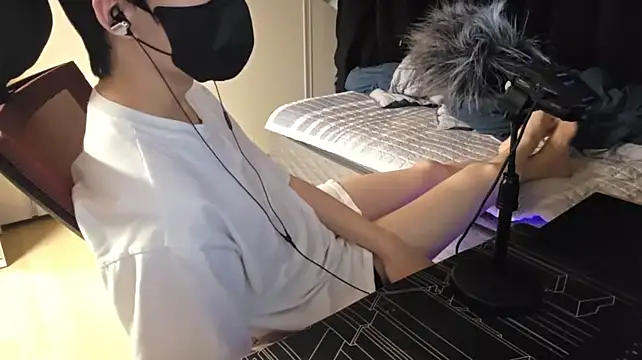 016giyn Webbikameraesitys