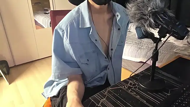 016giy webcam show