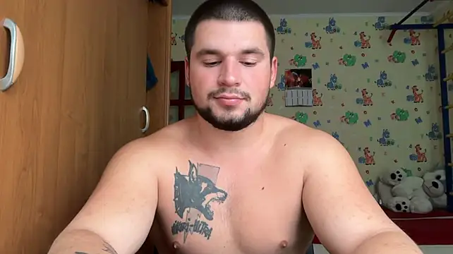 Show modela chiraq1945 na web-kameri