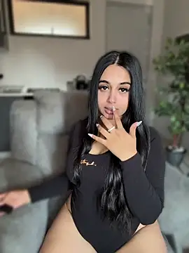 LilMisIndianx's Webcam Show