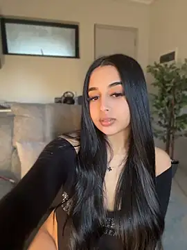 LilMisIndianx webcam show