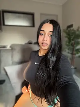 Pokazy przed kamerką – LilMisIndianx