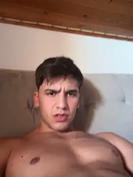hotdiable10 Show in webcam