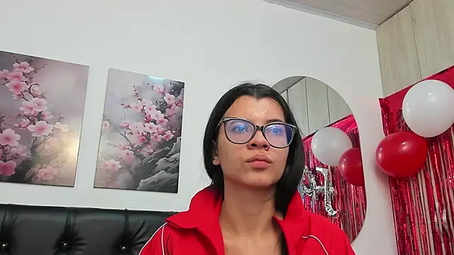 pinky_f00x's Live XXX Chat