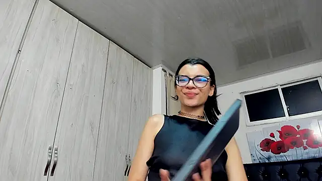 Chat +18 de pinky_f00x ao vivo