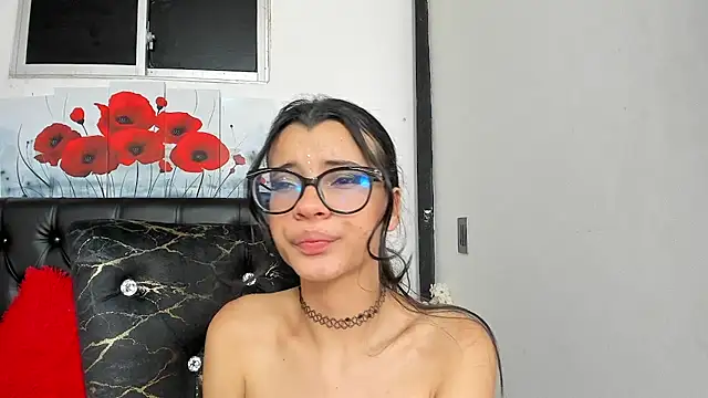 pinky_f00x's Live XXX Chat