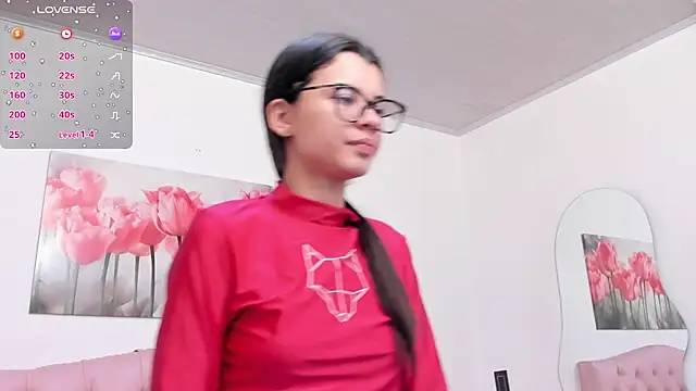 pinky_f00x's Live XXX Chat