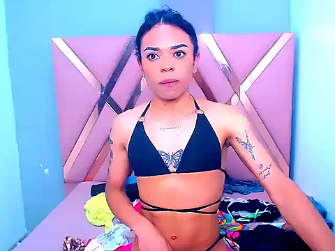 Show de gabriela_saenz_ na webcam