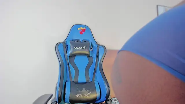 Онлайн чат Niicol_Jenner