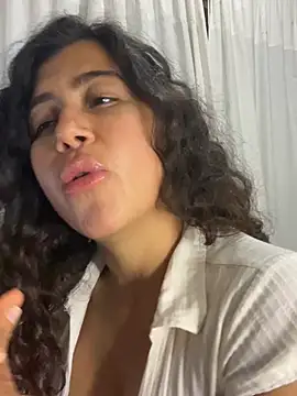 Chat +18 de deusaludovica ao vivo