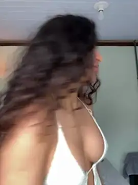 Chat +18 de deusaludovica ao vivo