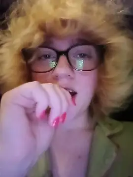 mcjbgfhgjhiiilllufjyf's Webcam Show