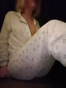 mcjbgfhgjhiiilllufjyf's Live XXX Chat