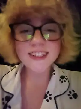 mcjbgfhgjhiiilllufjyf's Webcam Show