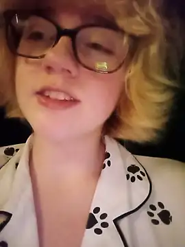 mcjbgfhgjhiiilllufjyf's Live XXX Chat