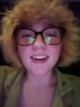 mcjbgfhgjhiiilllufjyf Show in webcam