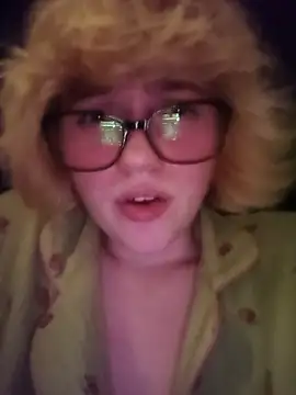 Show modela mcjbgfhgjhiiilllufjyf na web-kameri