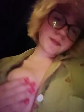mcjbgfhgjhiiilllufjyf Show in webcam