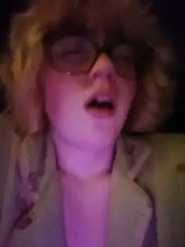 mcjbgfhgjhiiilllufjyf's Live XXX Chat