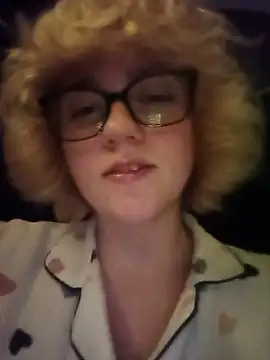 Show modela mcjbgfhgjhiiilllufjyf na web-kameri