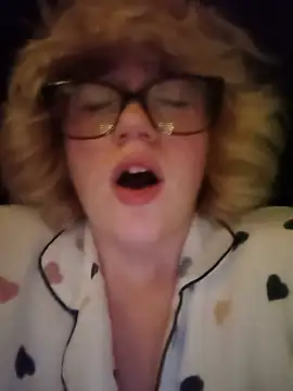 Show modela mcjbgfhgjhiiilllufjyf na web-kameri