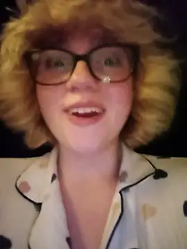 mcjbgfhgjhiiilllufjyf's Webcam Show