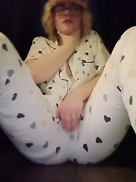 mcjbgfhgjhiiilllufjyf's Webcam Show
