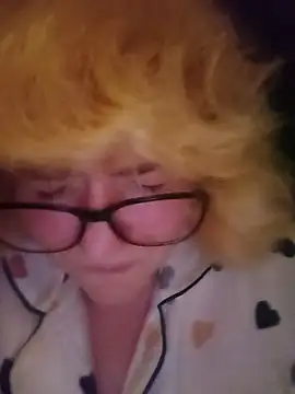 mcjbgfhgjhiiilllufjyf's Webcam Show