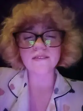 mcjbgfhgjhiiilllufjyf's Webcam Show